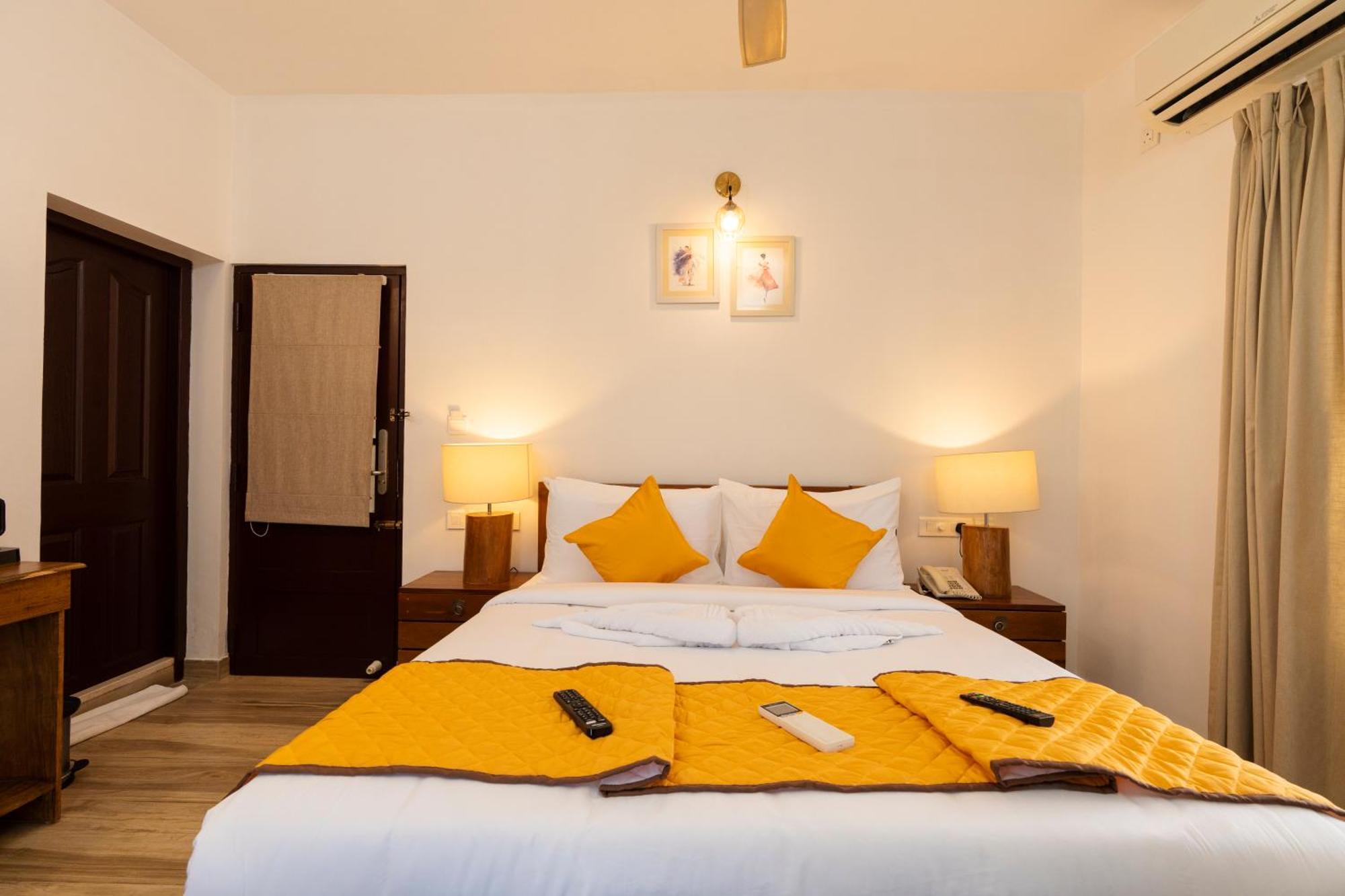 Solo Inn By Hawk Hospitality Kochi Ngoại thất bức ảnh