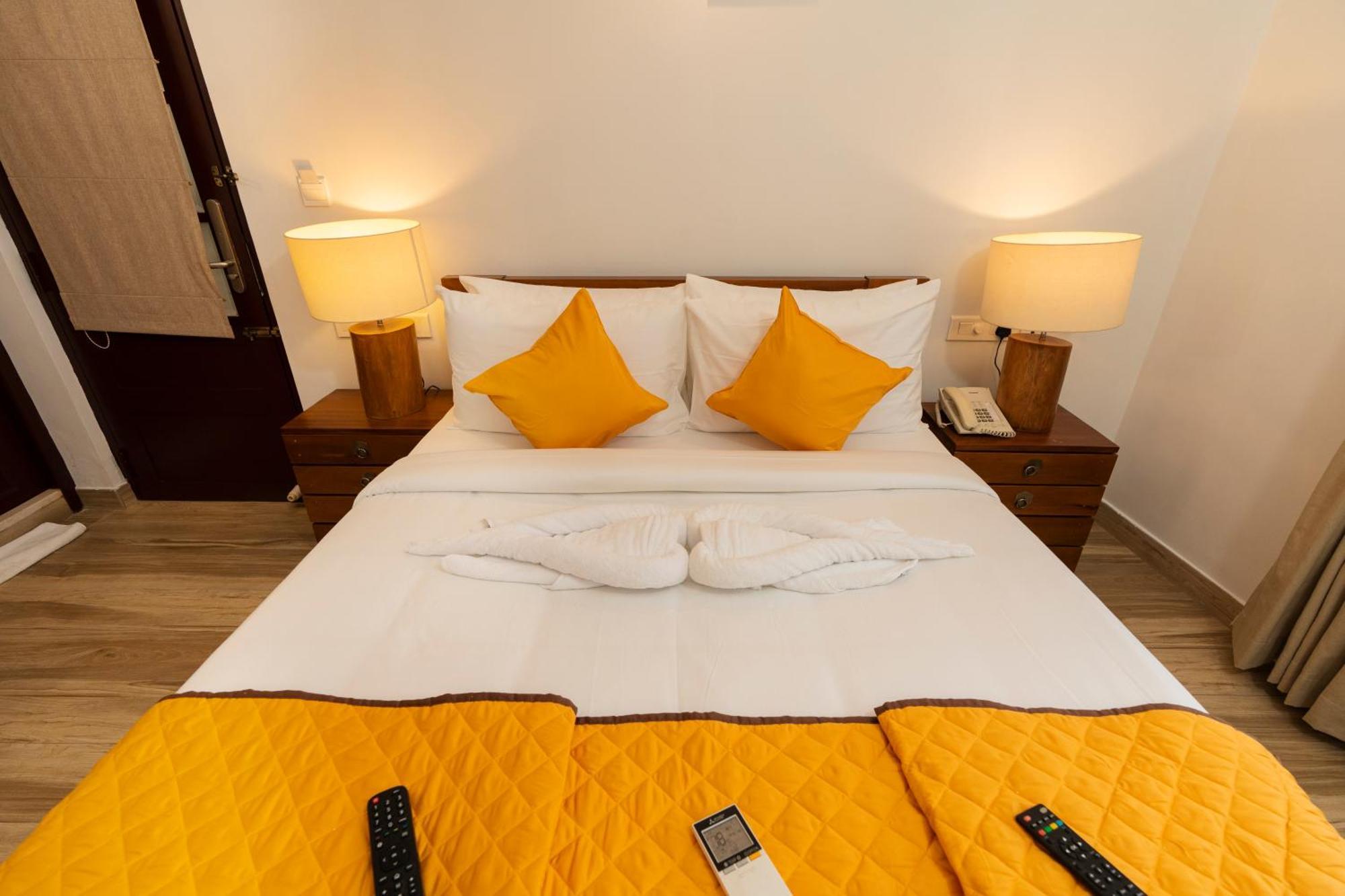 Solo Inn By Hawk Hospitality Kochi Ngoại thất bức ảnh
