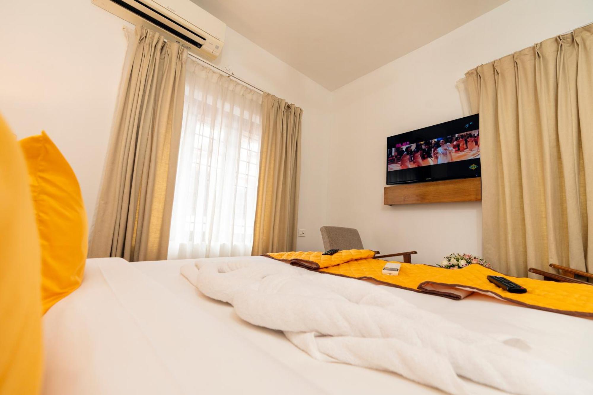 Solo Inn By Hawk Hospitality Kochi Ngoại thất bức ảnh