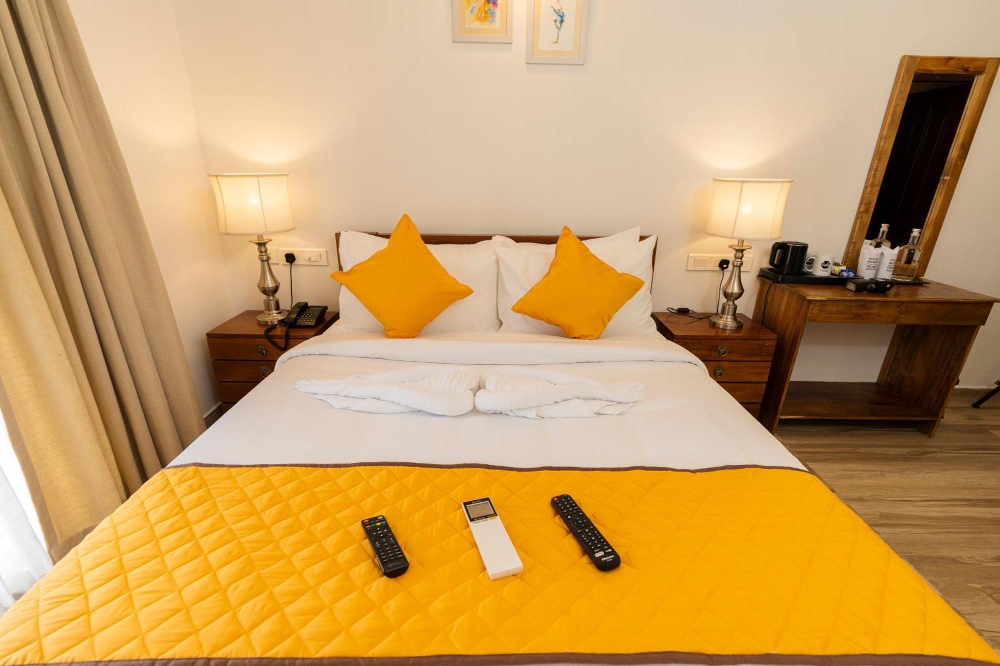 Solo Inn By Hawk Hospitality Kochi Ngoại thất bức ảnh