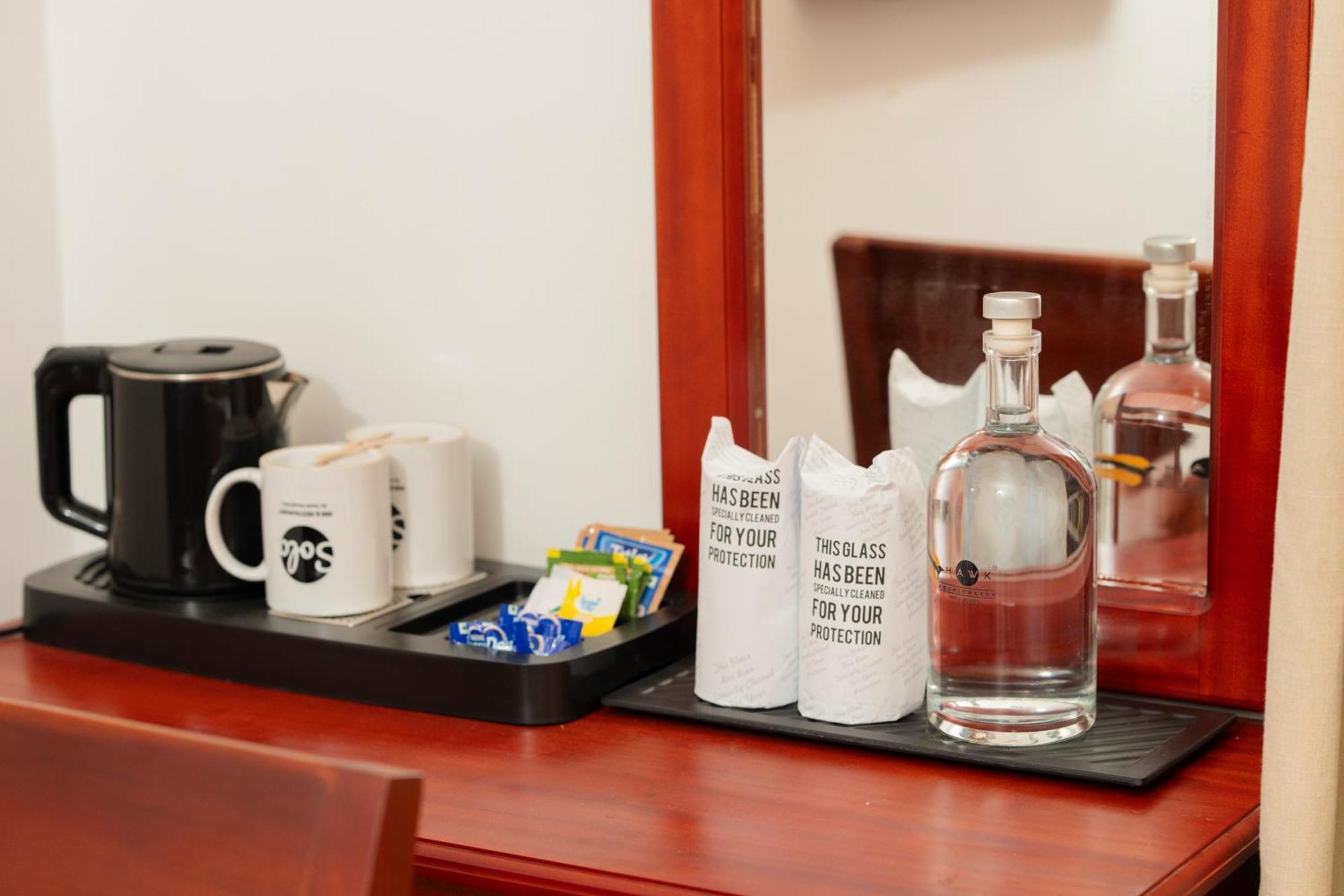 Solo Inn By Hawk Hospitality Kochi Ngoại thất bức ảnh