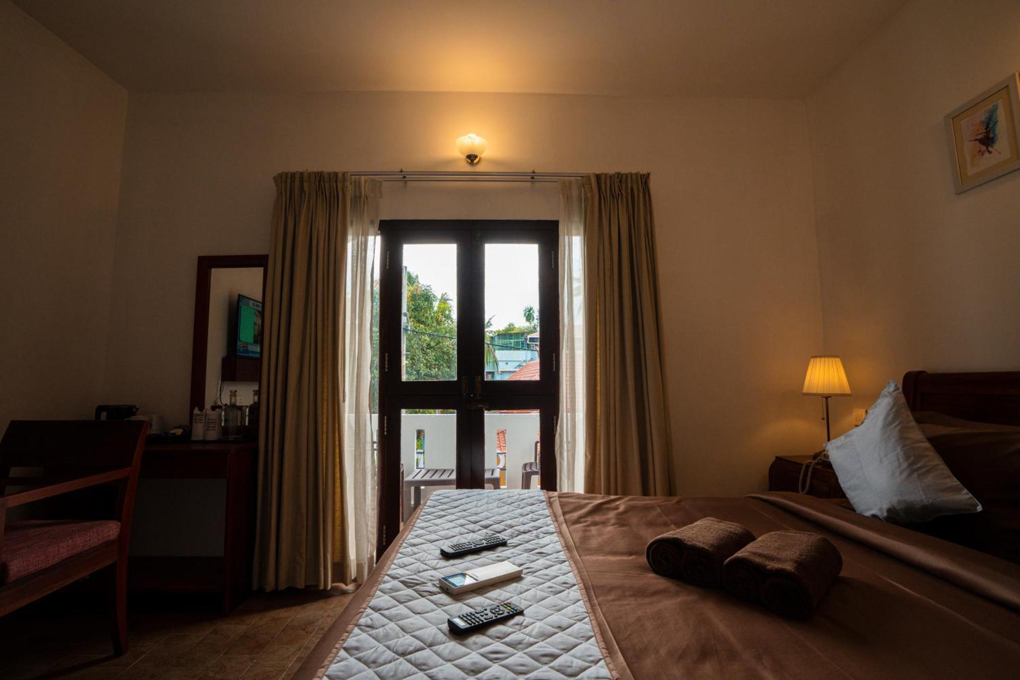Solo Inn By Hawk Hospitality Kochi Ngoại thất bức ảnh